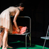 Megrázóan az elkerülhetetlenről - A KL Színház: Alaine - Ideje a meghalásnak című előadása a SLOSZT-on