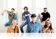 Kortársak Quimby feldolgozásai: a Zaporozsec és a Hiperkarma is szerepel a lemezen