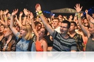 Saját színdarabbal és közel ötszáz programmal vár az idei Művészetek Völgye