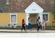 Fogalommá vált Kapolcs - Vasárnapi fotóséta a folklórforgatagban