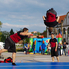 A levegőt hasította hét akrobata - AirTrack Show a Szabadság téren