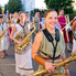 Pénteki karneválfüst: Kerekes Band, felvonulás előtti pillanatok, Tabac Jazz Trió, Pavane zászlóforgatók Pénteki karneválfüst: Kerekes Band, felvonulás előtti pillanatok, Tabac Jazz Trió, Pavane zászlóforgatók