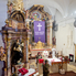 Hintó vitte a Szent Korona és a Szent Jobb hiteles másolatát a Szent Márton templomba Hintó vitte a Szent Korona és a Szent Jobb hiteles másolatát a Szent Márton templomba