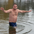 Vérfrissítő pillanatok a Csónakázó tónál - Schirilla György úszott a jeges Csónakázótóban