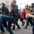 Hülyén járj, tovább érsz - Hülye járások napja flashmob Budapesten