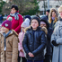 A celldömölki Szentháromság teret díszíti a Karitász szabadtéri tárlata