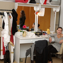 Lány öltöző "hajfénnyel" - Sajtótájékoztató a HEMO átalakításáról