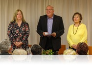 "Szíved csücskén megélek" - Karácsony éjjelén címmel mutatták be Csider Sándor új verseskötetét a könyvtárban