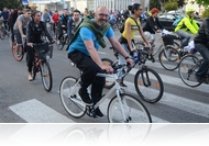 Bringás vonulás a városon át - 19. Critical Mass