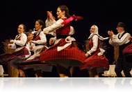 "Mikor mentem a faluból kifelé..." - Az Ispiláng Néptáncegyüttes műsora az MMIK-ban