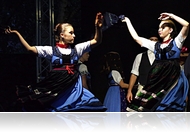 Hagyomány és korszerűség - A Gödöllő Táncegyüttes műsora a Muharay Udvarban
