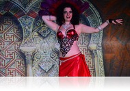 A Keleti udvar vasárnapi hastáncbemutatói a Savaria Karneválon