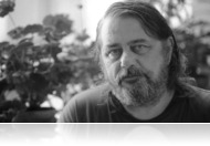 Elhunyt Dinnyés József zeneszerző, énekes-gitáros