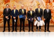 Sportolókat díjaztak a Városházán - A 2021-es sportkarácsony szűk körben zajlott