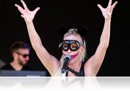 Kacsafutam és Anna & the Barbies koncert a Várkert Bazárban