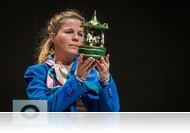 Home Bank a home office-ban - Újabb előadását teszi online elérhetővé a Weöres Sándor Színház