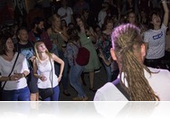 A Bagatell és a Gargantua nyáresti örömzenéje a Zsinagóga Udvaron