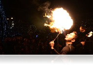 Tűzzsonglőrök az Adventi Vásáron