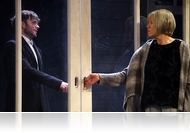 Ki a felelős a saját boldogtalanságáért? – A Hosszú út az éjszakába a Weöres Sándor Színházban