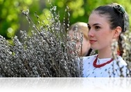 Vödörrel locsolkodás és hímes tojás – régi fotókon a húsvéti népszokások