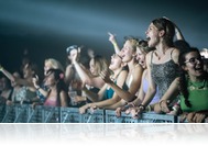 Kacagtató és varázslatos utcaszínházi produkciók a VéNégy Fesztiválon