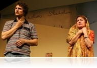 Csókol, Anyád! - a Thália Színház vendégjátéka az MMIK-ban (márc. 21)