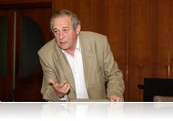 József Attila versével üzen Jordán Tamás az ünnepre