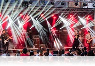 Honeybeast-koncert utórezgés videóval