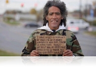 Az internet új csillaga: Ted Williams, a csövesből lett képzett hangalámondó 