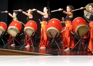 Dobművészet magasfokon - Az Ataru Taiko ütőegyüttes előadása a szentgotthárdi színházban