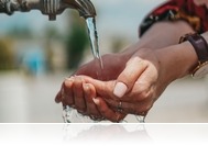 Perzselő kánikula és csúcsra járatott aggregátorok: a lakossági spórolás és a nagyfesztiválok ellentmondása