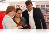 Szent Mihály Nap 2014 - Fotókiállítás a Gencsapáti Hagyományőrző Néptáncegyüttes 75 éves történetéből Bükön