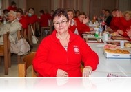 Az éjjeliszekrény sokat elárul – Kórházi beteglátogatók, a segítés sárgaköpenyesei