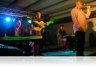Roma bossanova - Váradi Roma Cafe koncert a Savaria Moziban