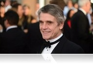 Brit tudósok szerint ő a tökéletes férfihang – Jeremy Irons