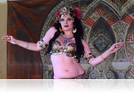 Csípőringatók a Keleti Udvarban és a Civil Korzón