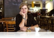 Mit tudunk a monogámiáról? - Nyitva címmel hamarosan látható Nagypál Orsi első nagyjátékfilmje