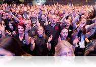 A 70 éves örökifjak kifutottak a világból - Szülinapi nagydurranás a Lorddal