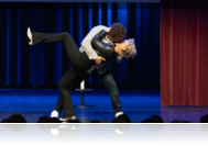 Poénok, amelyek néha elkésnek – kritika Nagy Ervin és Borbély Alexandra Egyéletünk című közös estjéről