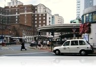 Anyu! Nyugatra mentem. Majd jövök! – egy kivándorló tapasztalatai Angliából