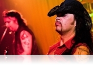 „Vérezzen, meg minden” - Bloody Roots és Rómeó Vérzik „vérszívás” a SIC-ben