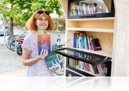 1 éves a Lapozó könyvcserepont: zenés ünneplés a Városháza előtt