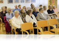 A Nándor család a Berzsenyi könyvtárból Londonba repült