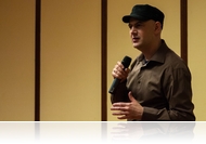 „Meg tudod csinálni!” - Vujity Tvrtko pokoli és angyali történetei Szombathelyen