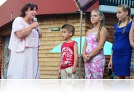 Az Aranyhíd EGYMI kórusa a Cafe Frei színpadán