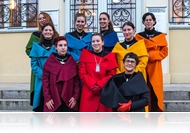 Szombathely belvárosában "sétáltak" Veres Éva iparművész ékszerei