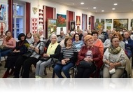 Nők tüzes cipő(k)ben - Megnyílt Lőcsei Péter irodalomtörténész kiállítása a kőszegi könyvtárban