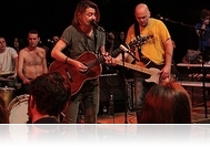 Akusztikban bogoztunk - 30Y kocsmakoncert a Sportházban 