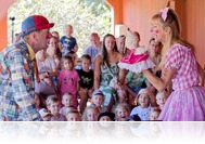 Újra zakatol Bükfürdő utcáin a Mesevonat a Szamóca Színházzal