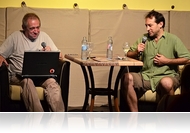 „És ott volt Jeremy!” - Színházszerda Jordán Tamással és Andrew Heflerrel a Café Freiben